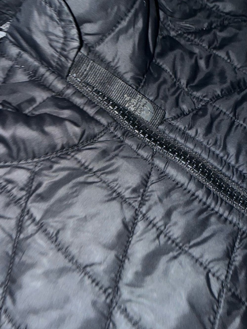 The North Face | Black Quilted Puffer Jacket | Kids XL Fits Women's M/L - Picture 15 of 15